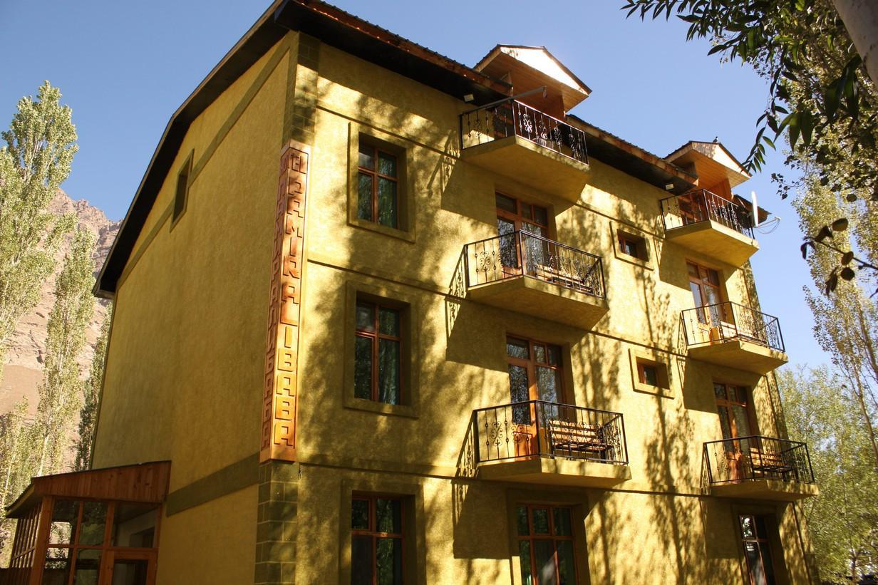 Pamir Alibaba Hotel Khorog Экстерьер фото